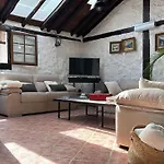 Casa Rustica Frente Al Teide Rustic House Facing Mount Teide بيت للعطل *